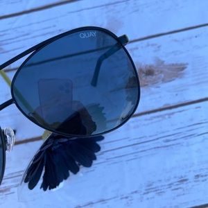 Quay Sunglasses Aviator Style